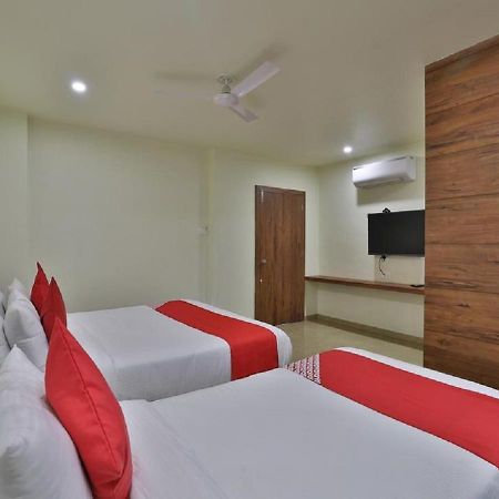 Hotel Kuber Dwarka  Luaran gambar