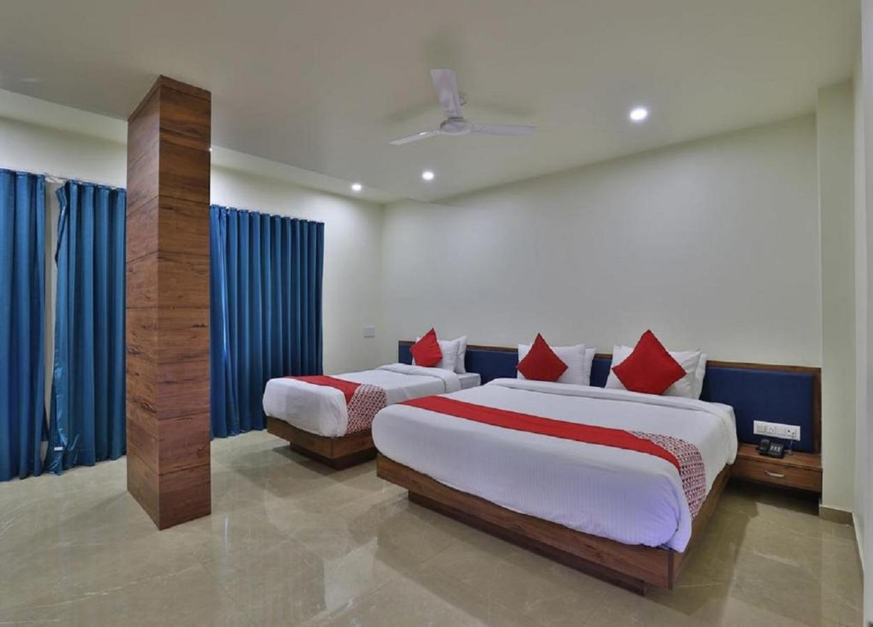 Hotel Kuber Dwarka  Luaran gambar
