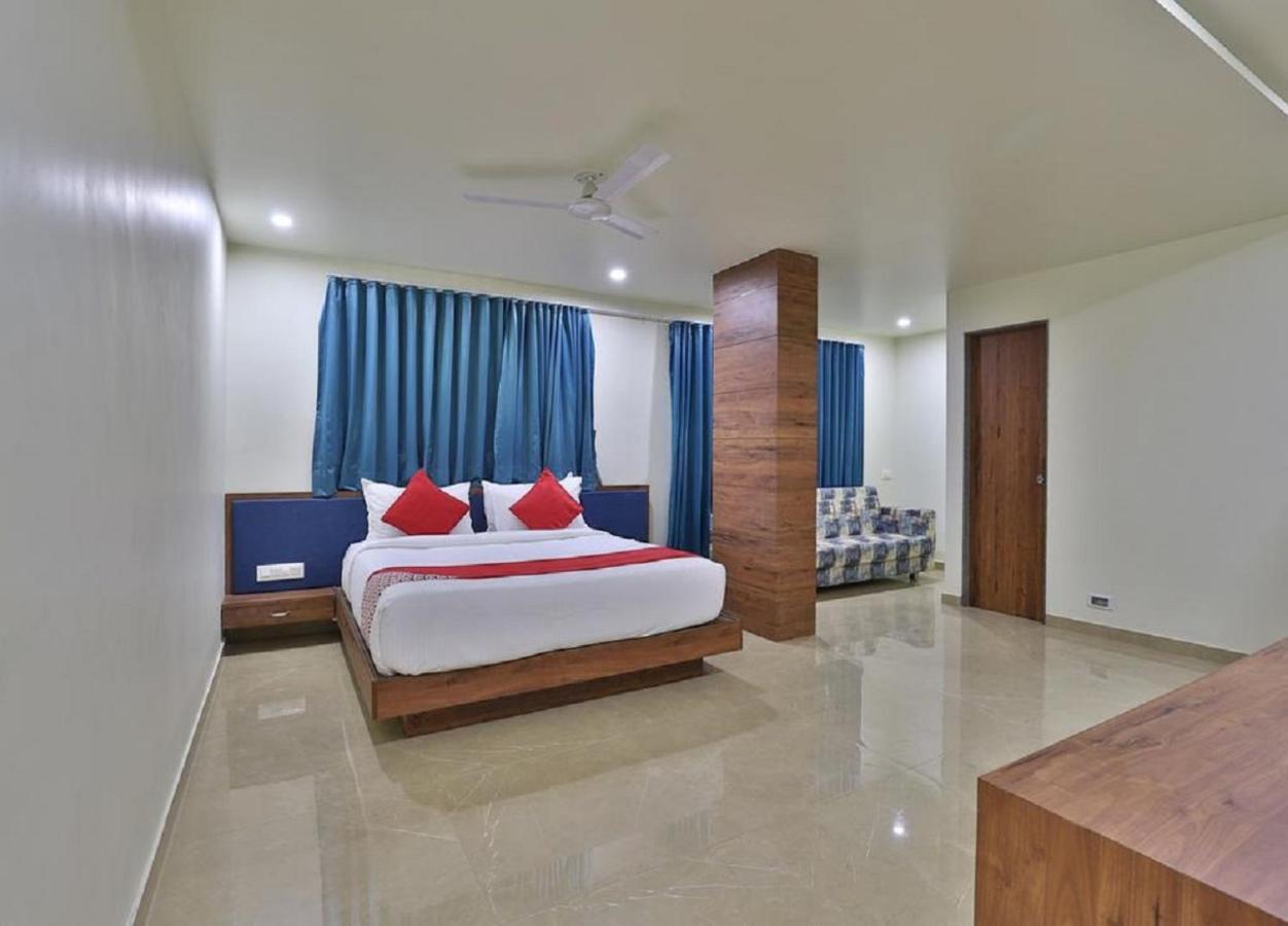 Hotel Kuber Dwarka  Luaran gambar