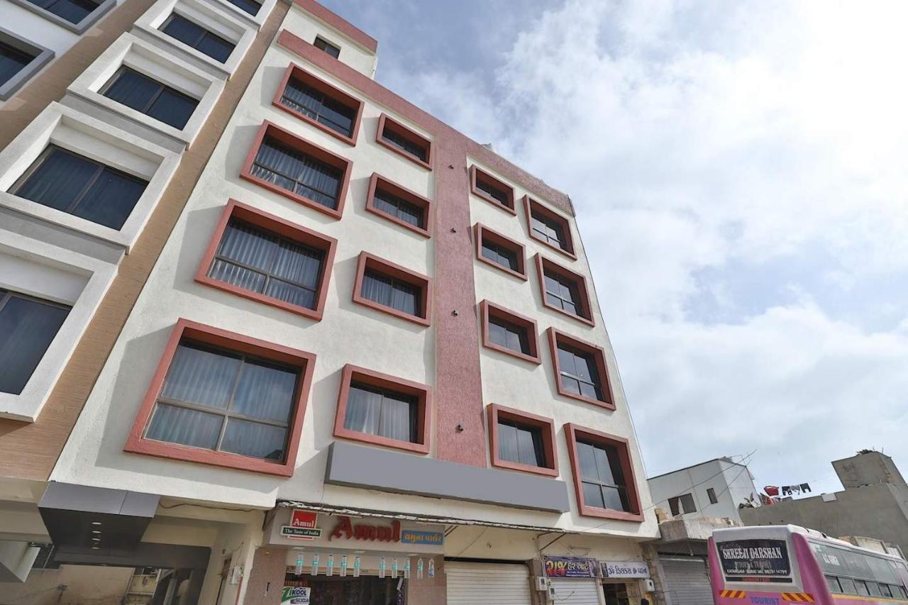 Hotel Kuber Dwarka  Luaran gambar